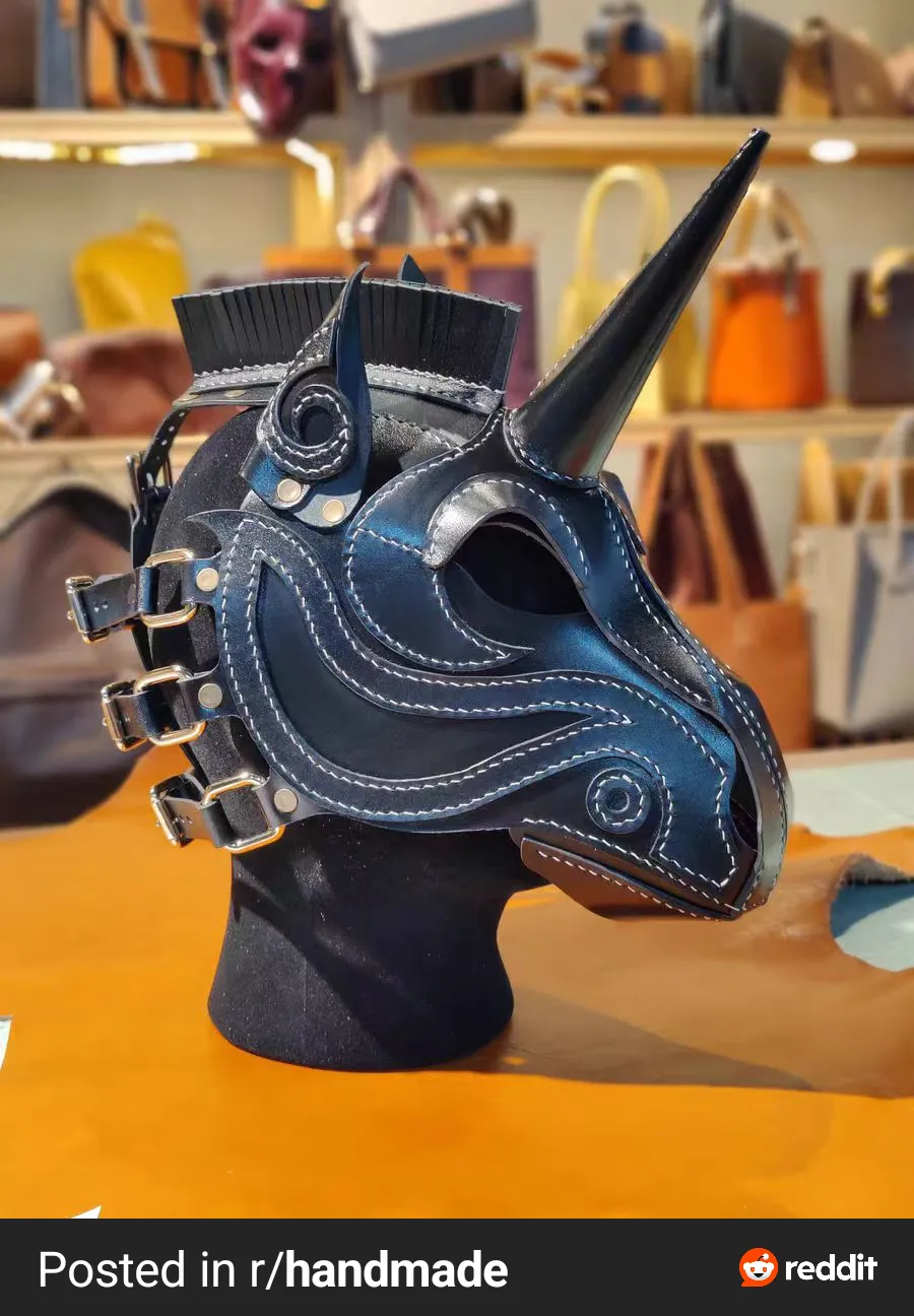 Is there anywhere I can get a pny mask sorta like this? (Image by u/One_sherbet_1705)