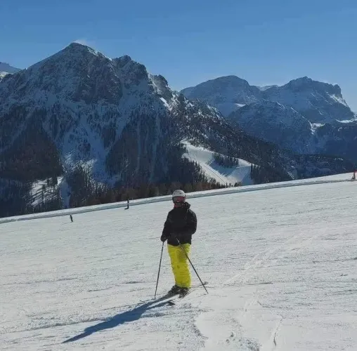 Just me skiing over 83,6 km / h .