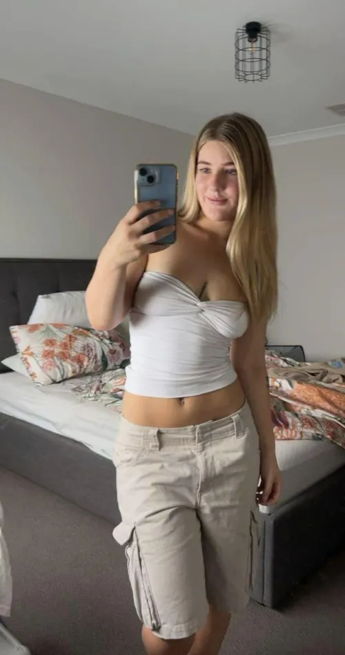 the shape of this pic is wild