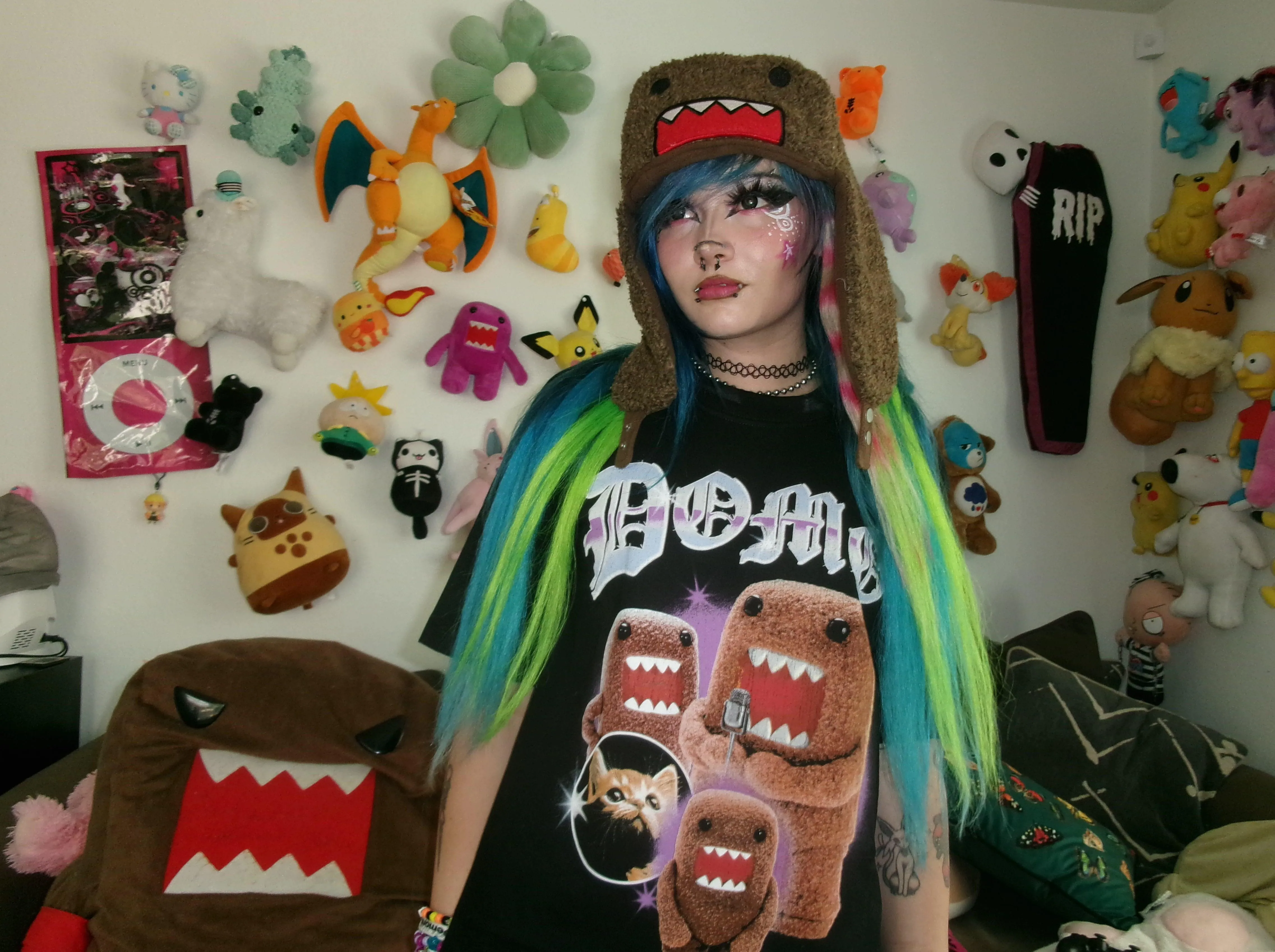 Your cute nerdy girl next door