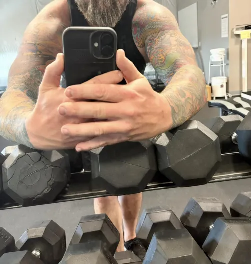 41 [M4F] #Boulder - Tall, Strong, Guy seeking Fun, Fit, Young Girl