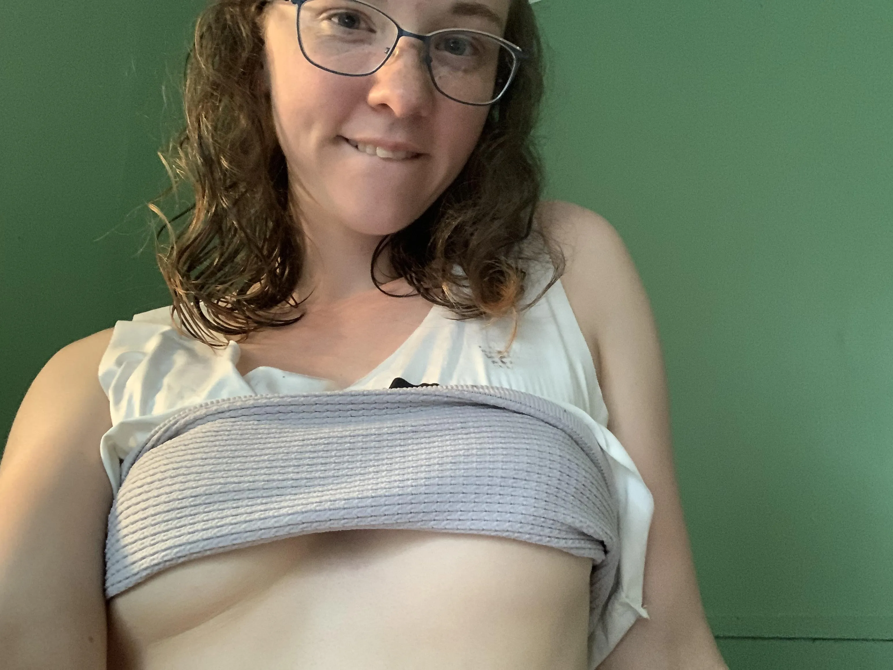 A wild cutie appears