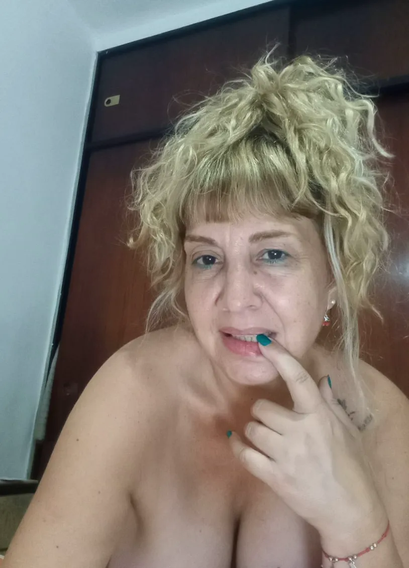 Experienced granny wants your cockk deep