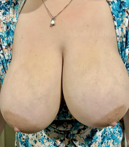 Mommy’s got some massive melons!