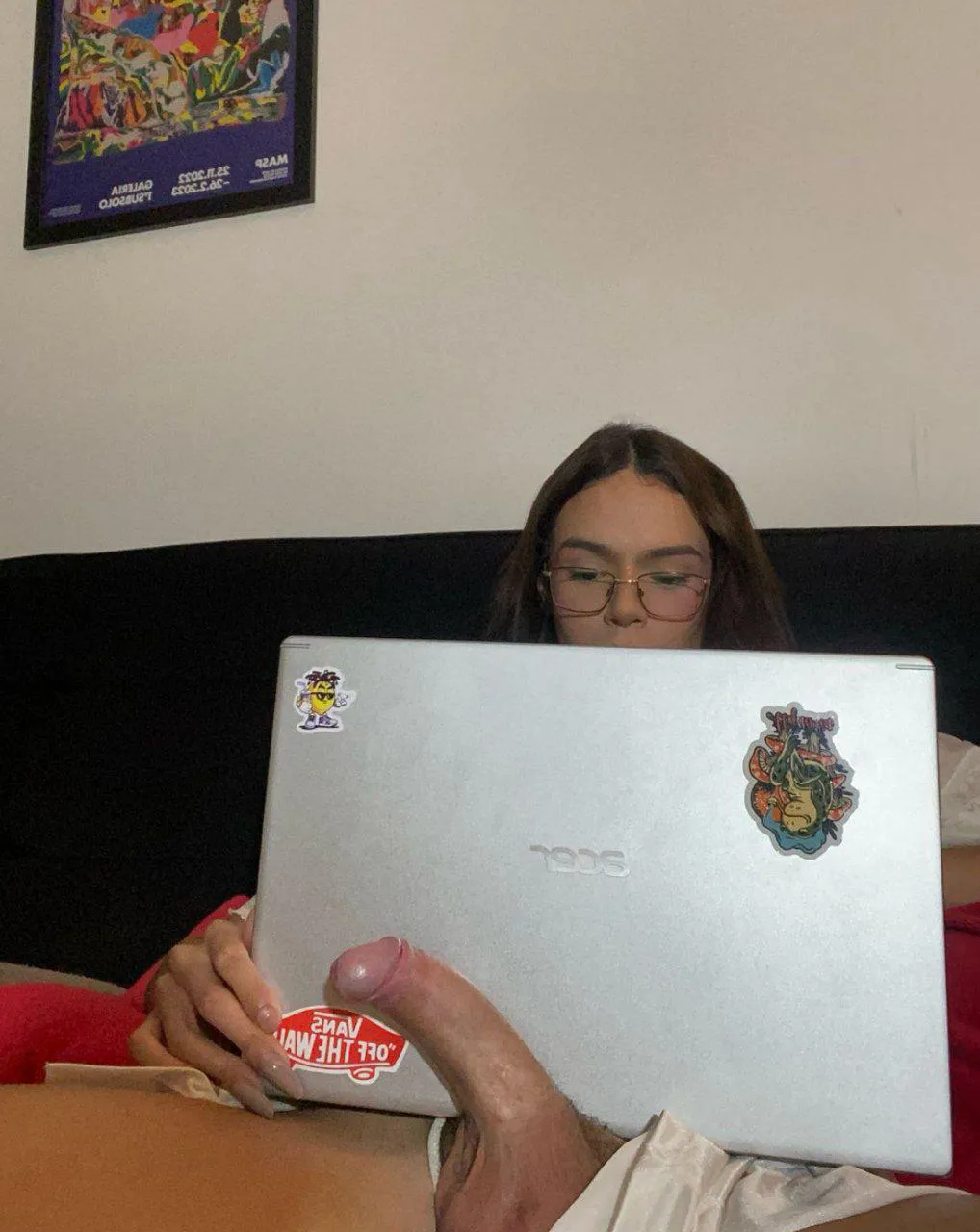 Suck me while I'm attending an important meeting