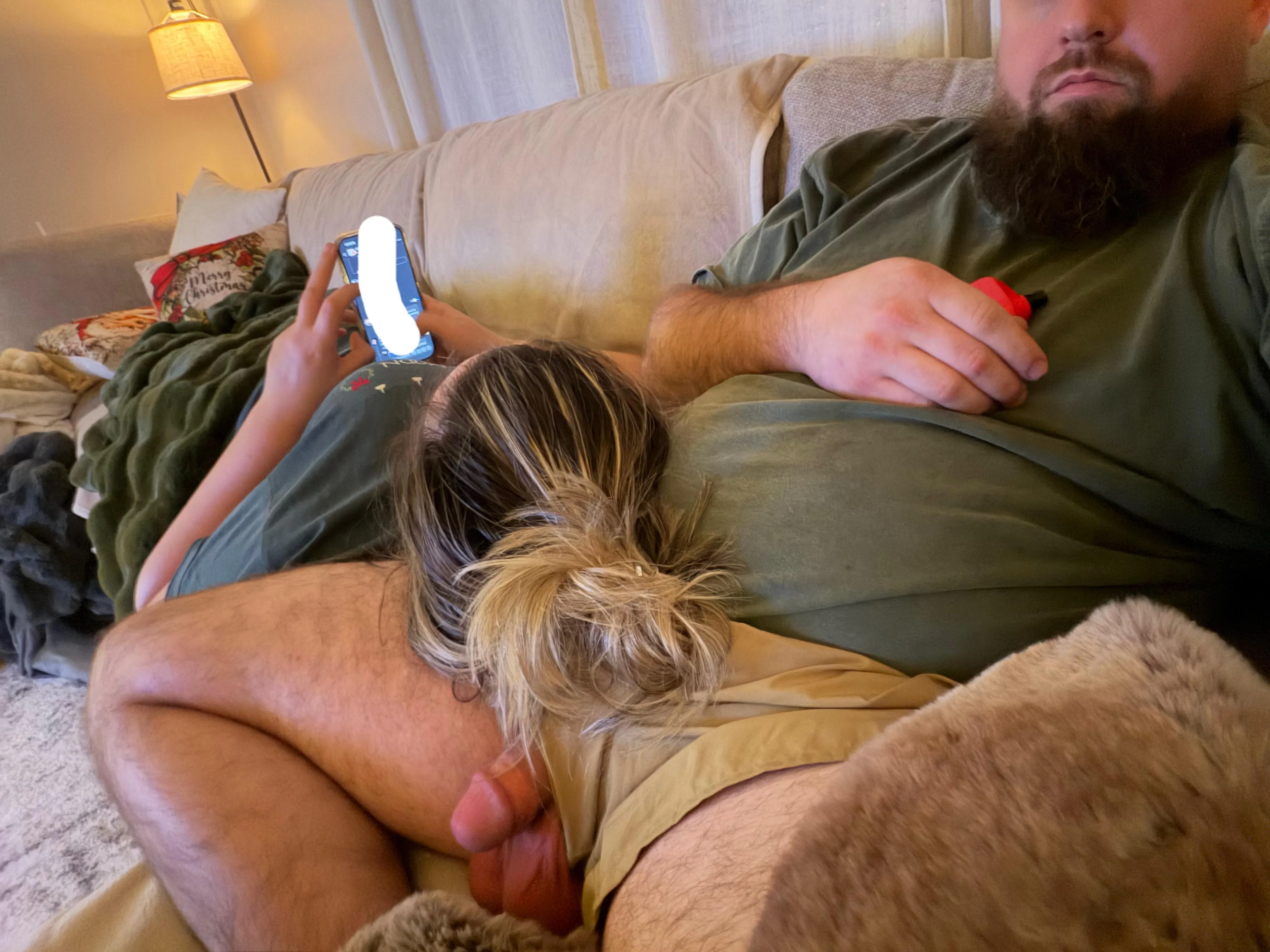 [33]Just a normal night..