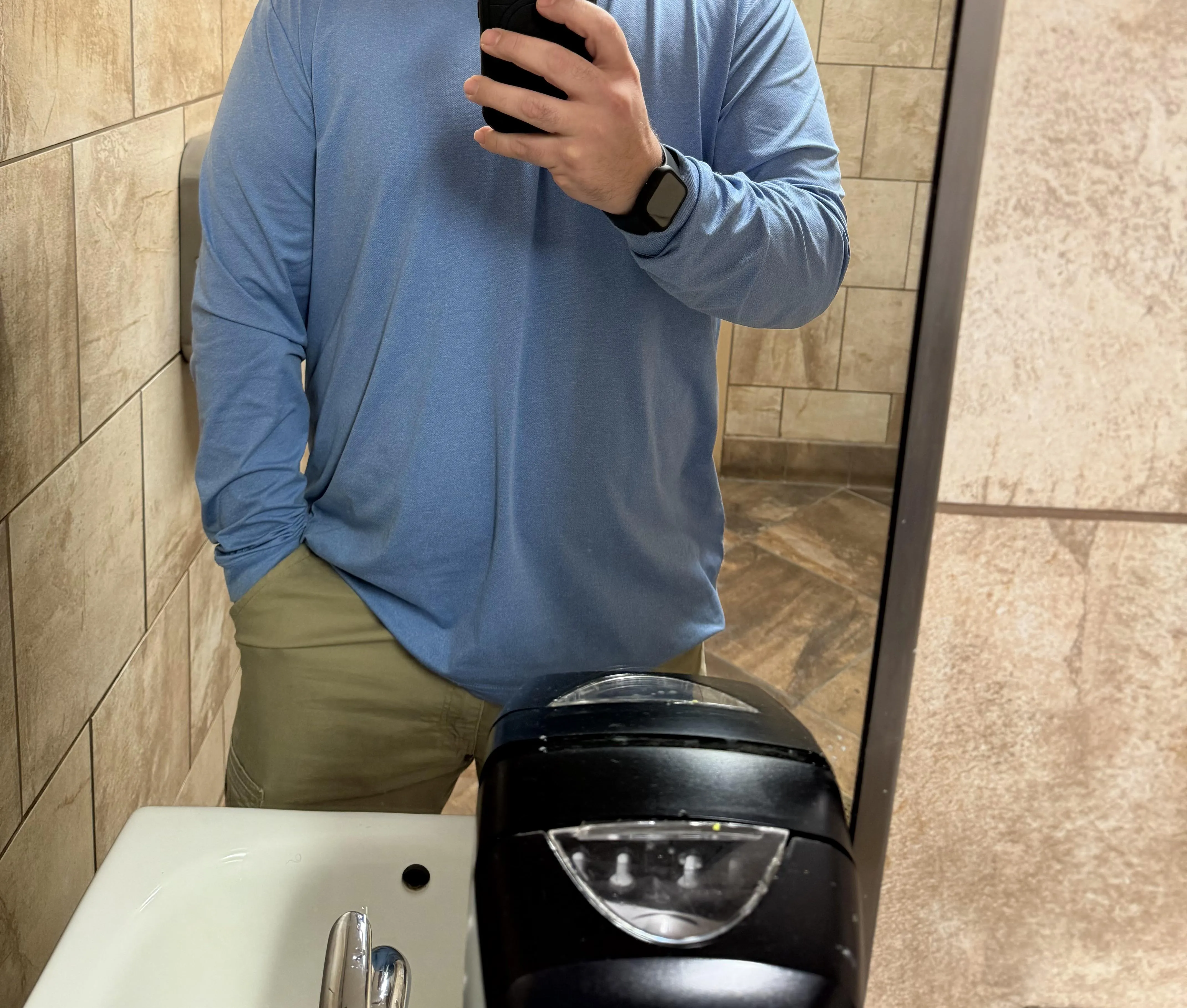 Any couples down today for some erotic fun with A 35 yr old attractive wm in and around #cumming. Looking around 12pm - afternoon!