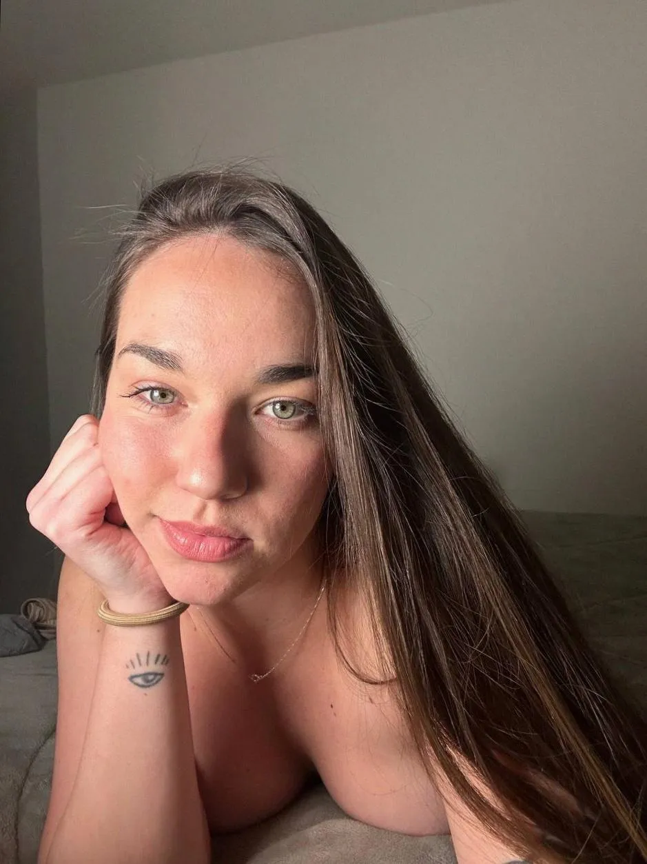 i look very sweet and innocent