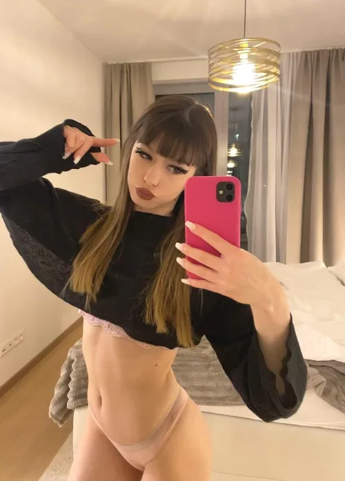 Arrow up if your shrimp is under 5 inches... and don't forget to show me to confirm 😏