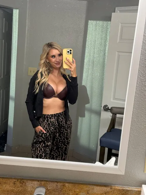 If I asked you to fuck me.. would you say yes or no?