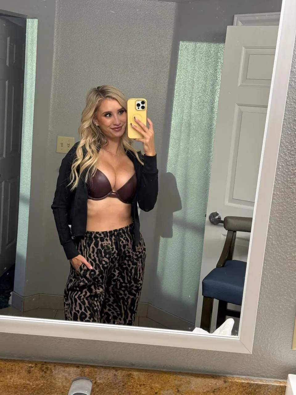 If I asked you to fuck me.. would you say yes or no?