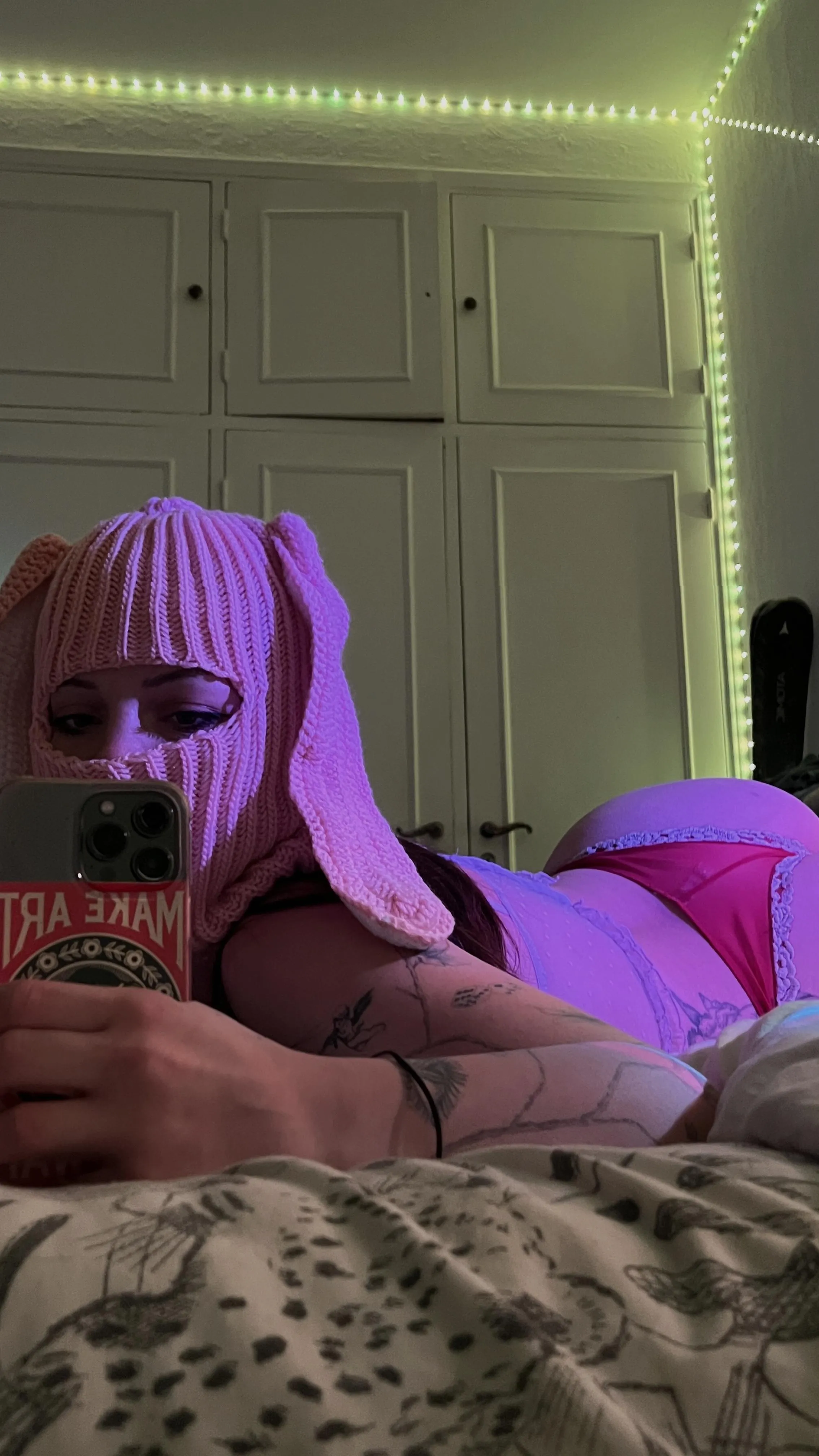 19 [F4M] – few days only, chill vibes – lngrstm: rainpowwi