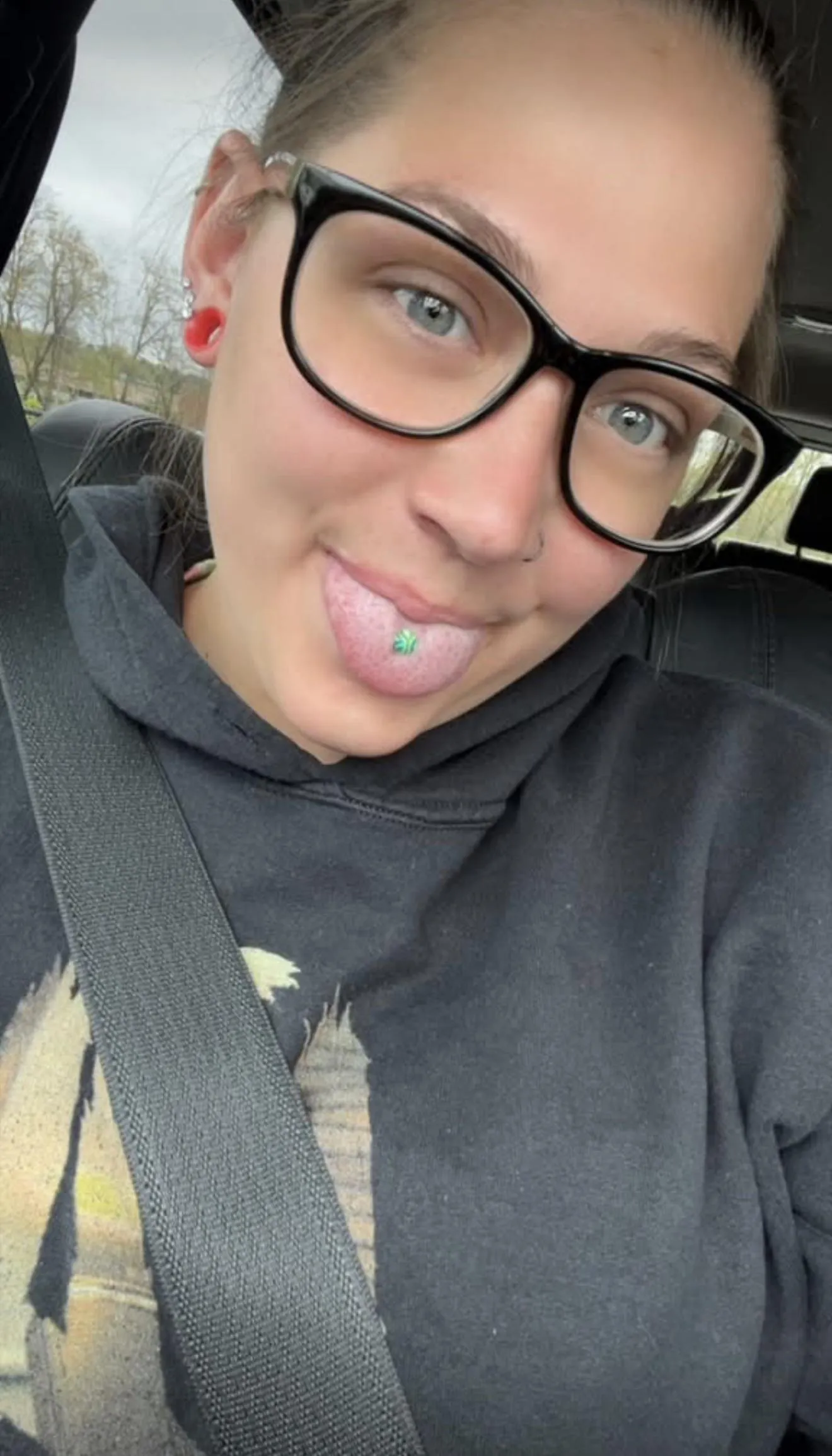 26 [F4M] #Canton - Today is the day! Anybody up for a raw creampie?