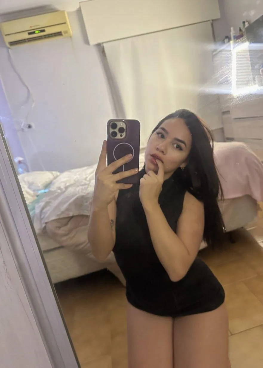 22 [F4M] add sarahgretsx im still here