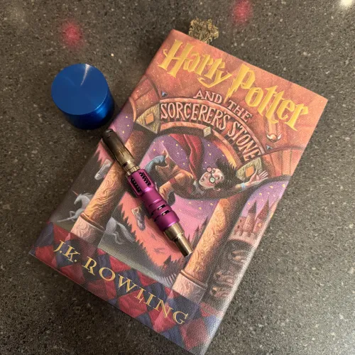 Anyone else like to vape and read?