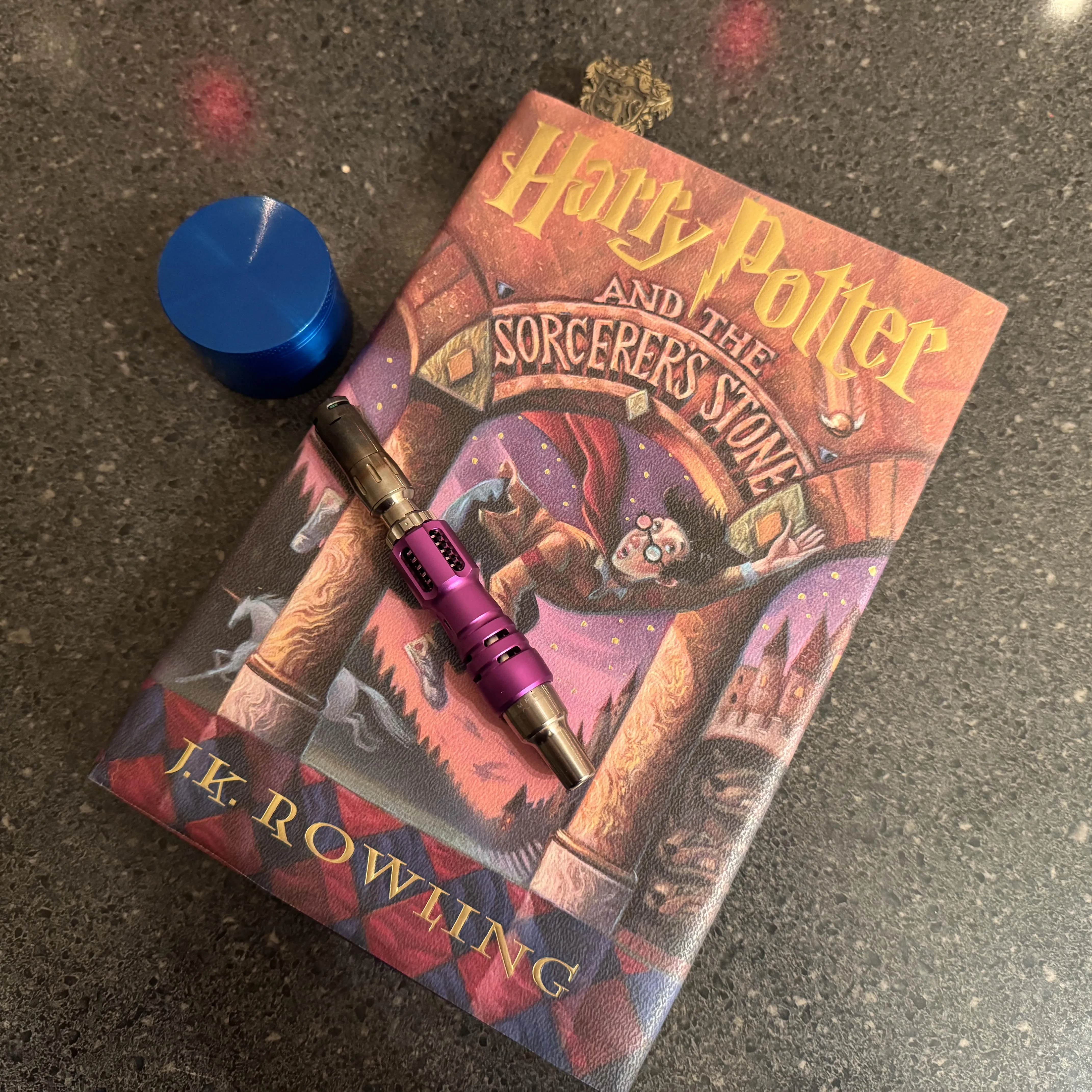 Anyone else like to vape and read?