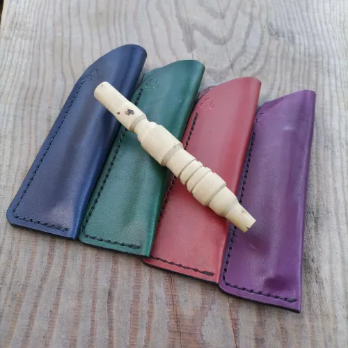 leather sleeves matching the colors of the Tempest2