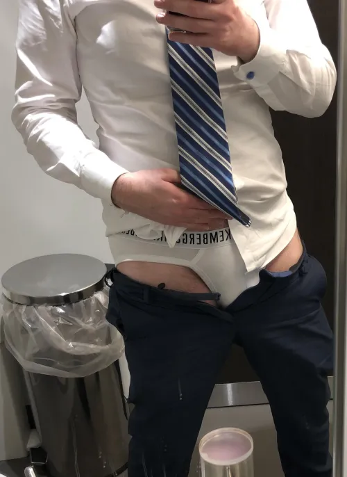 I only returned to the office last week and already my last day in a suit is here. Casual dress code for the rest of 2025.