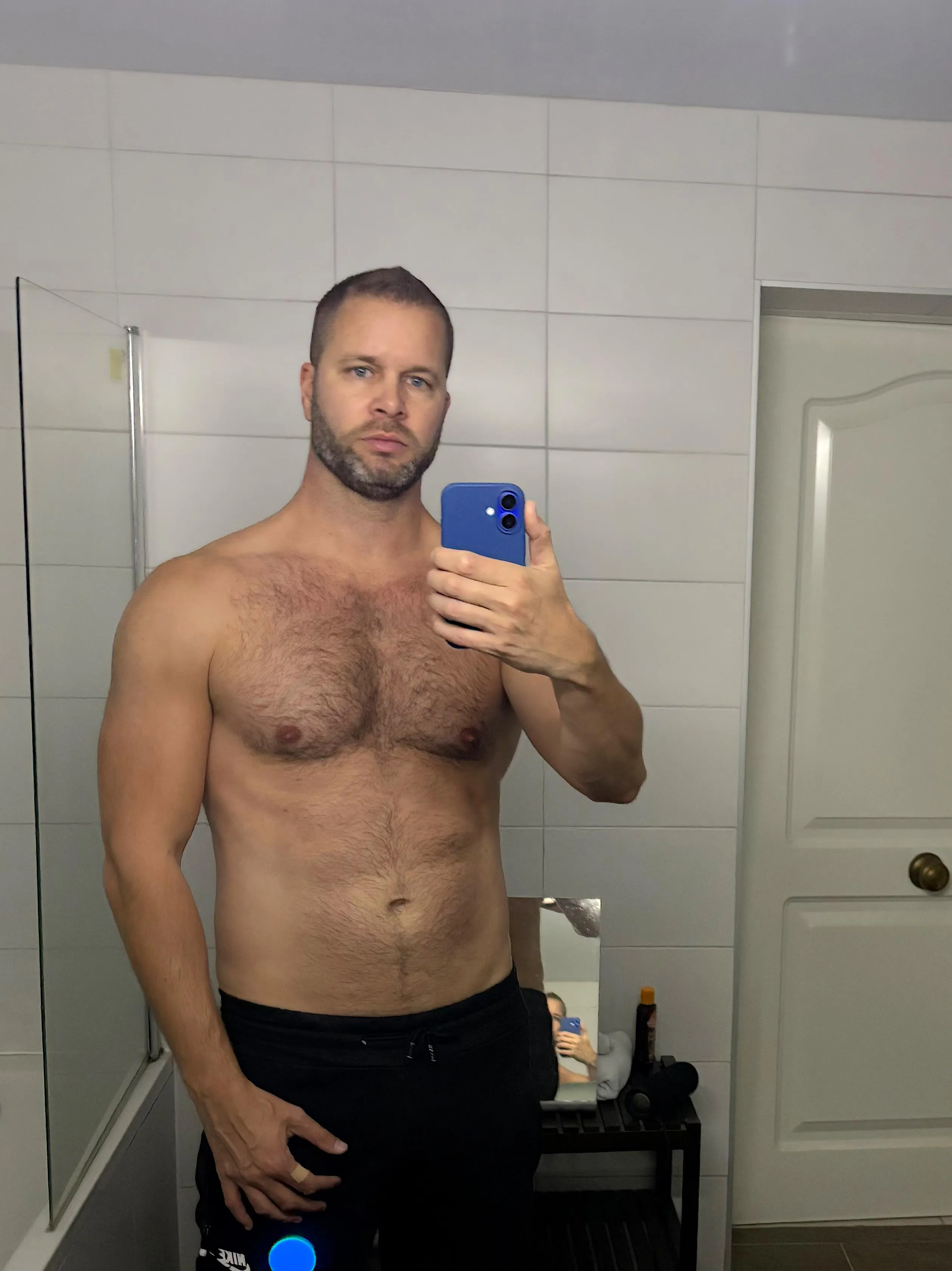 first workout after a week of being sick. Back on track. Lets go 💦