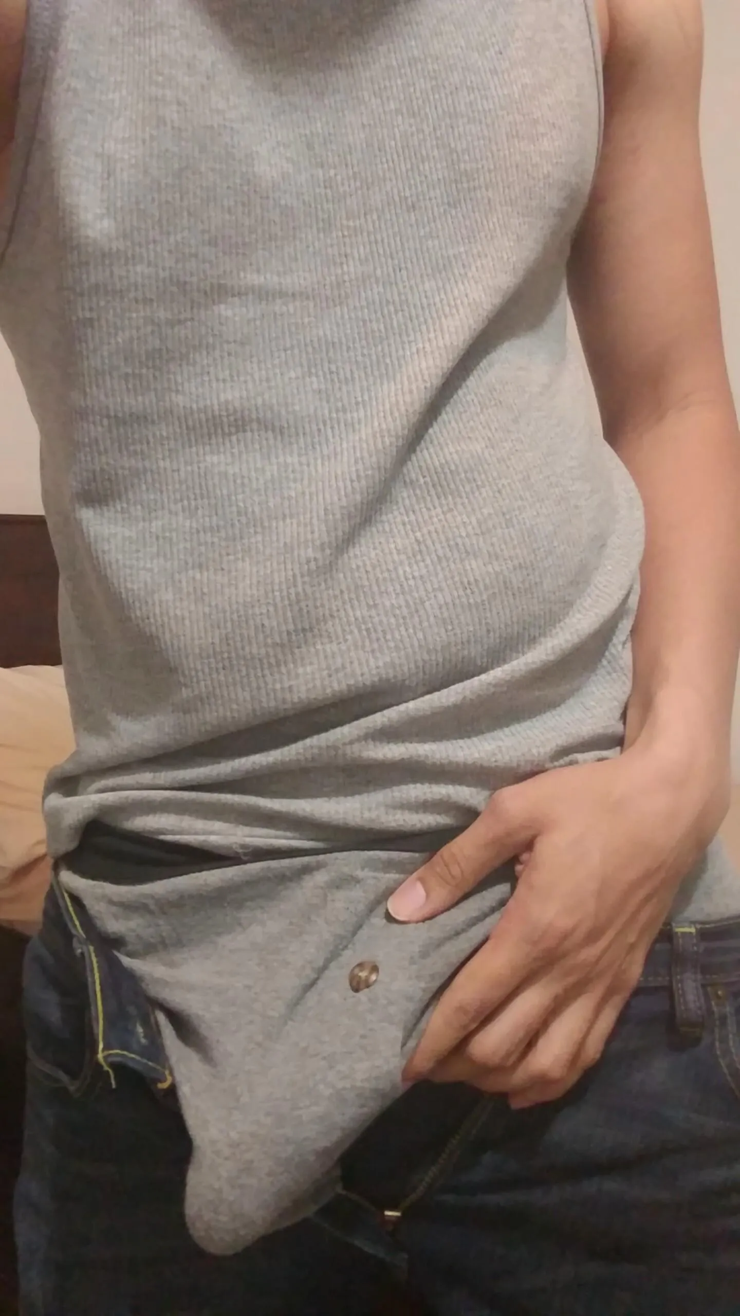 Hello, are bulge teases okay here?