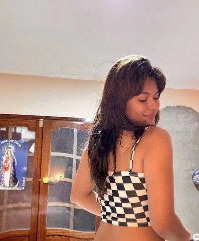 I'm your daughter's friend staying over, would you take the risk?