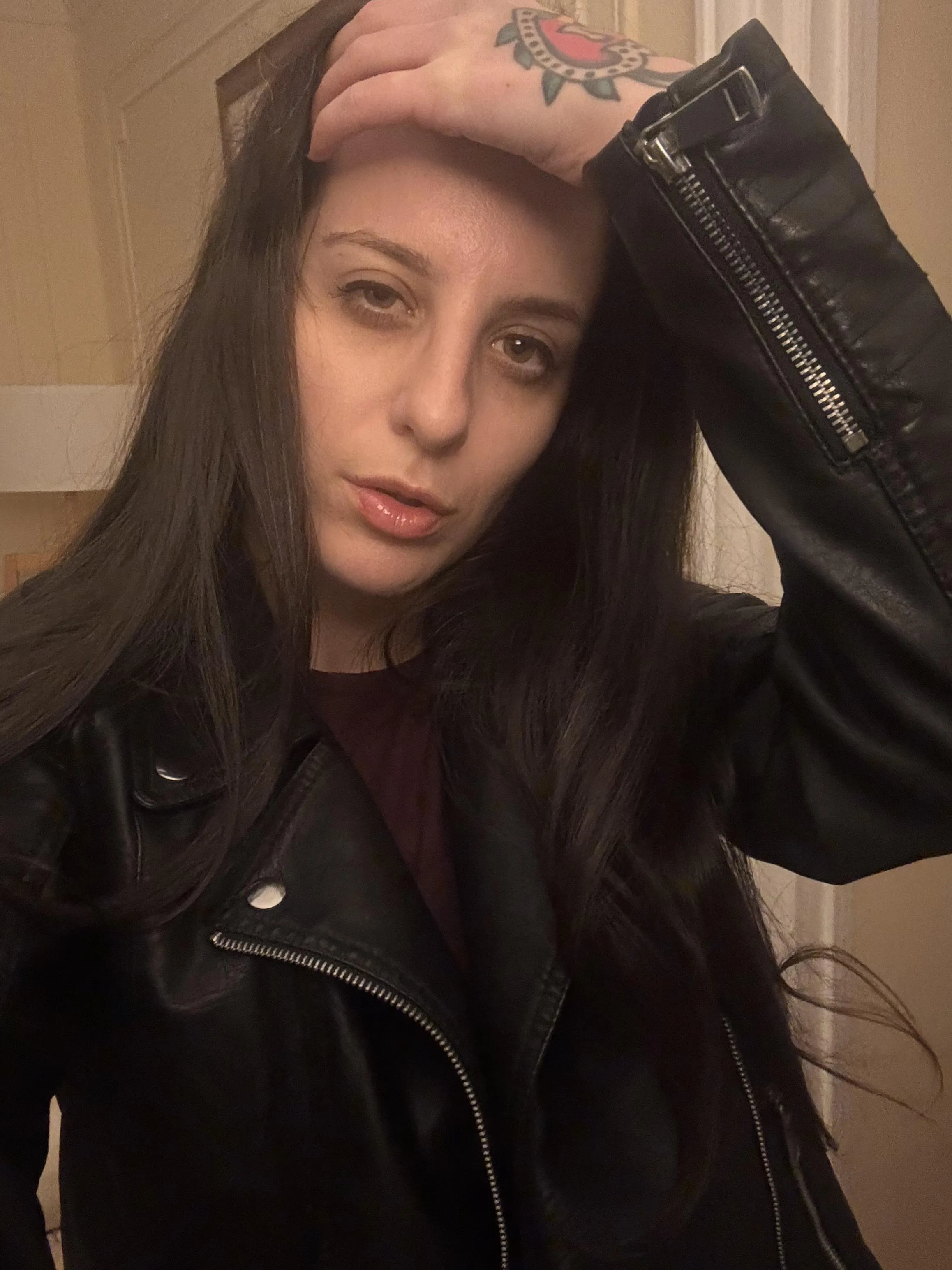 Let's play pool and make out