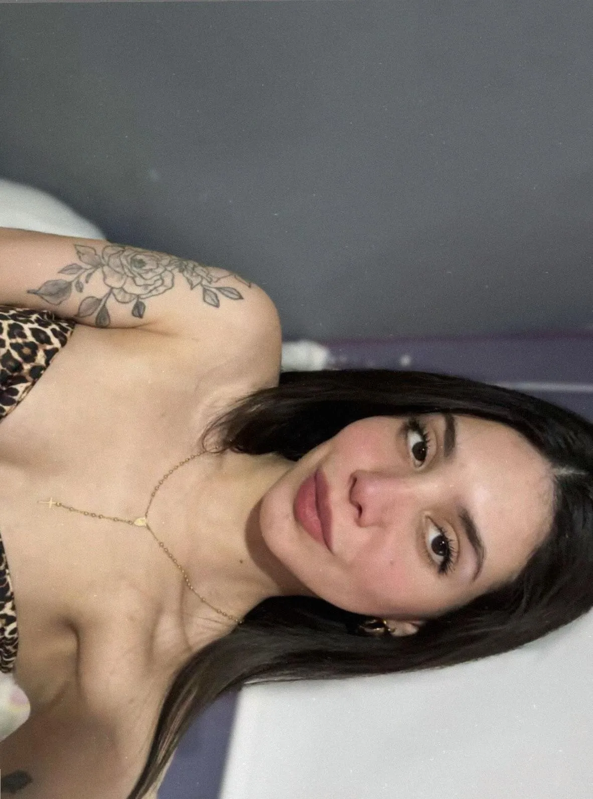 You can't wait for your wife to fall asleep to let yourself be humiliated like my dog to put you in the right place, on your knees