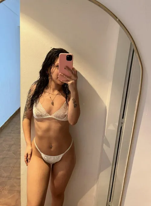 Die ersten 75 dürfen mich komplett nackt sehen (ich bin erst 18)