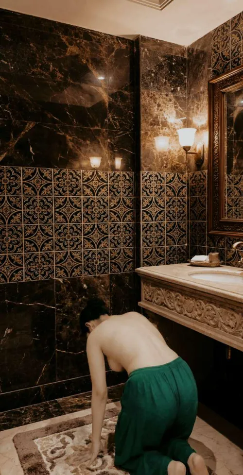 F20 Pakistani Muslim, religious enough?