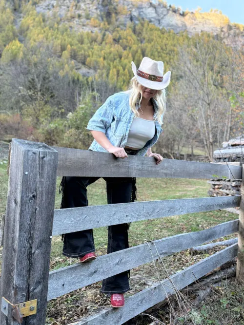 I’ll be your trouble in red boots…