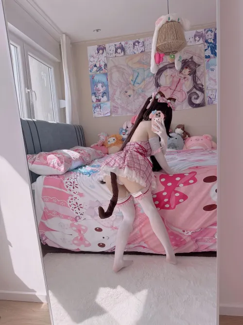 Kneading papas lap until he finally gives me what I want