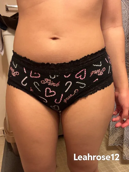 [selling] 4’8 petite selling my bras and panties! $30 each message me for more 🖤