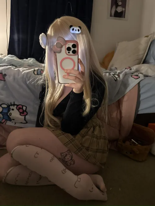 do u prefer them bouncing or pressed up tight??