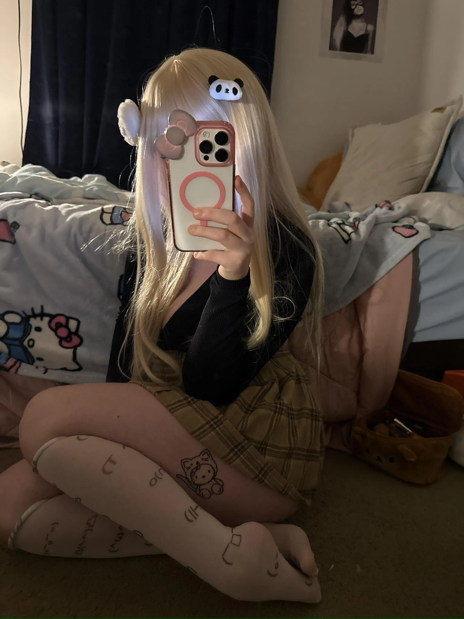 do u prefer them bouncing or pressed up tight??