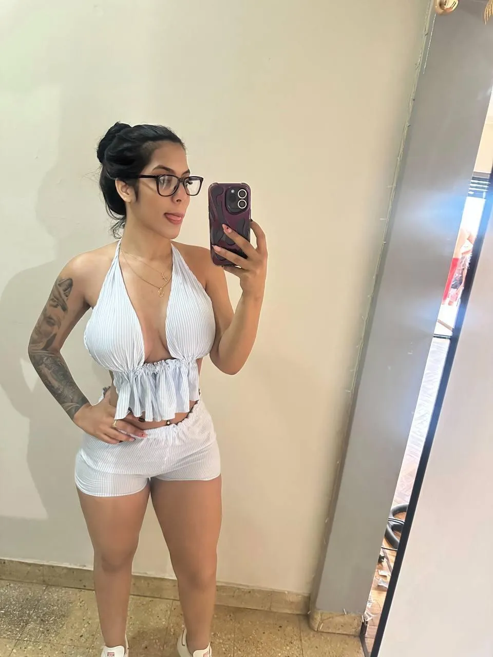 I love my outfit today, do you