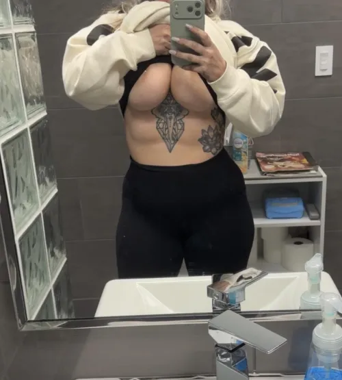 New wrangler hoody looks best pulled up, huh?