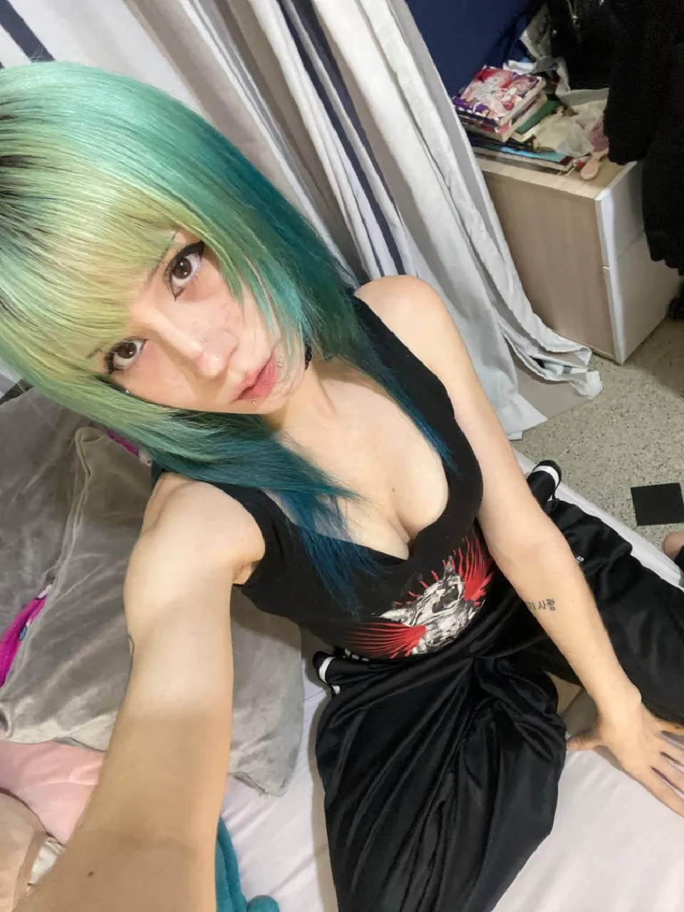 do you think my average 75lbs can pull older men who know how to control a 18yo on bed