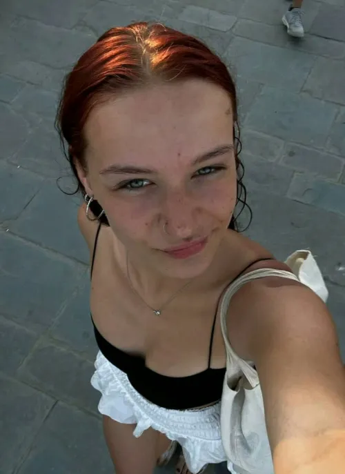 Leter etter noen som kan knulle meg regelmessig ☺️