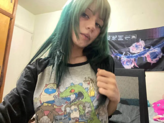 The guys of my age are so immature, they dont even know how to control a woman, can a daddy help me explore my fantasies I recently turned 18