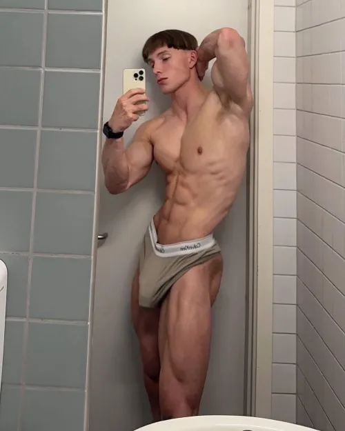 What went through your mind when you saw this sexy body?