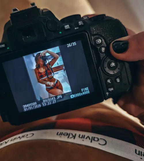 Bringin' in the New Year in my CKs 🖤💋🎆