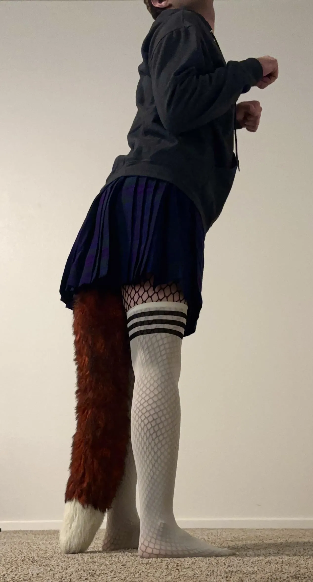 I love my skirt :3 I think it looks good with my tail