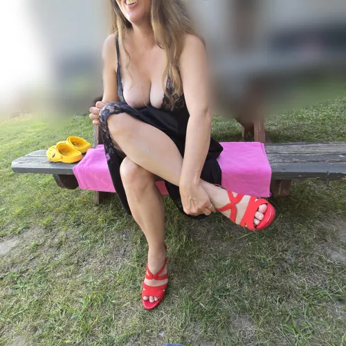 It's a new year with new desires to share on Reddit, Have a great weekend