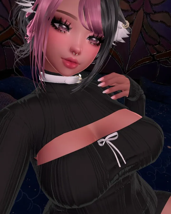 Just looking for some friends to hangout with people who love horror movies and music hehe 🖤