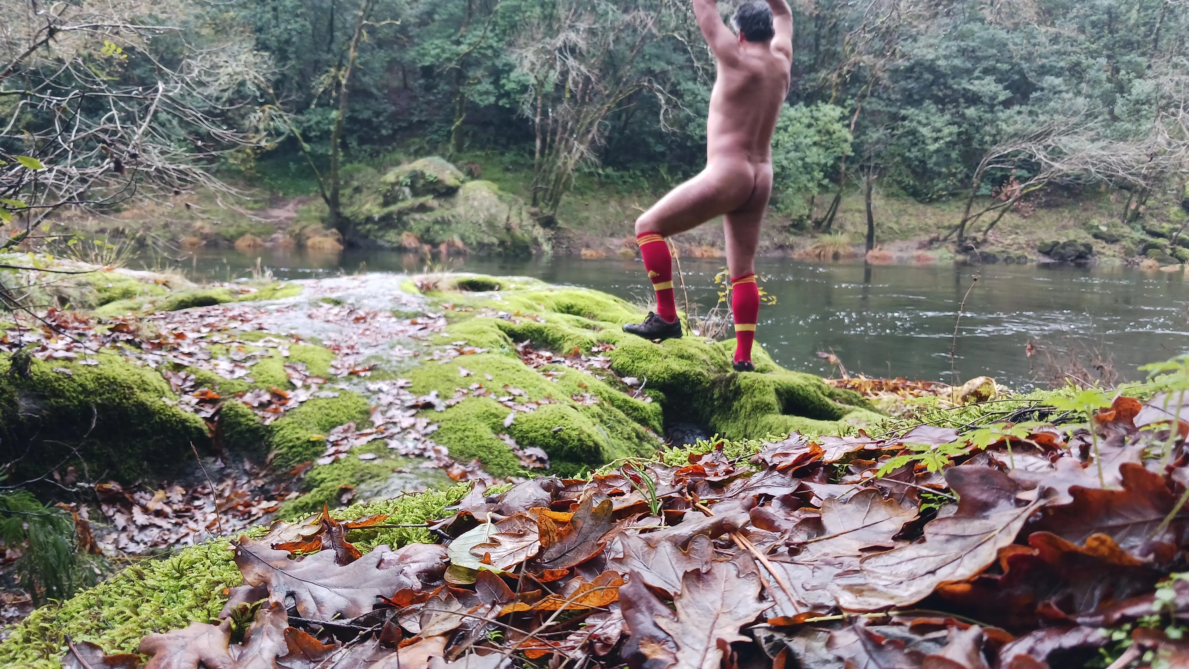 Nudist time. Autumn in the river