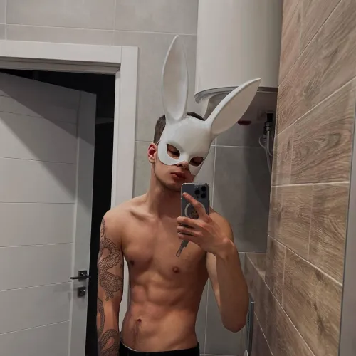 What toys would suit me with this mask? I've been thinking about this for a long