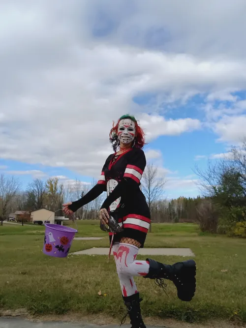 Boozhoo Made Your New Year Bring Hot Chicks & Money In