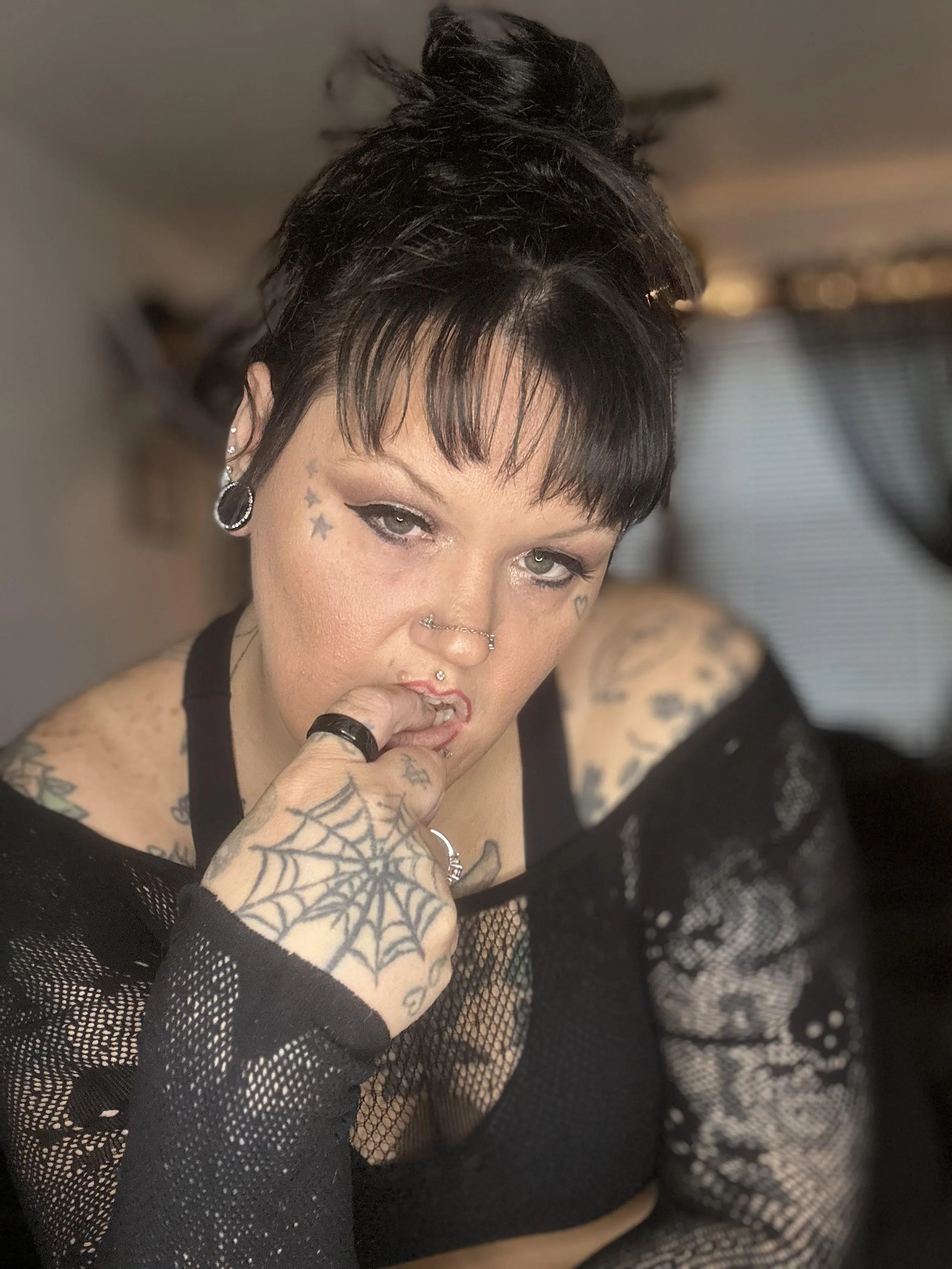 Sit on your face or from behind ?