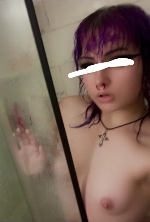 Come shower with me😋