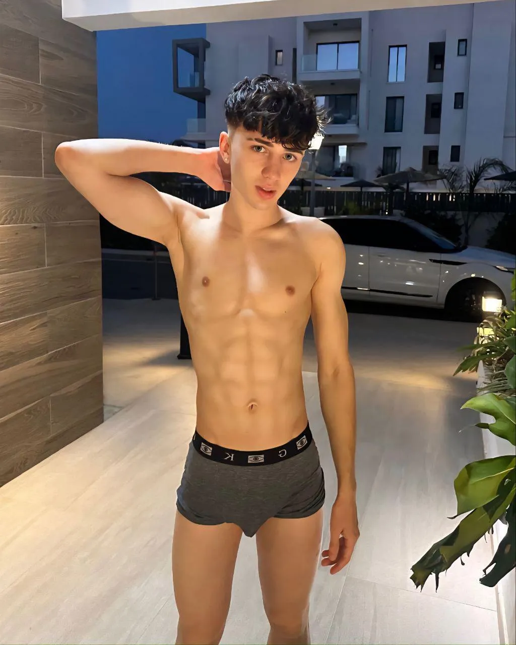 I would like you to kiss me